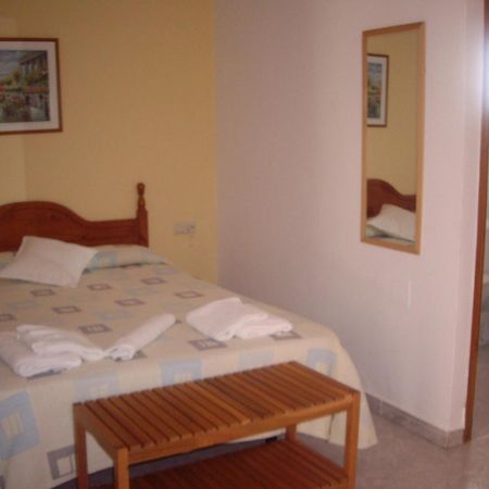 Hostal Mini Golf Los Canos De Meca Exterior photo