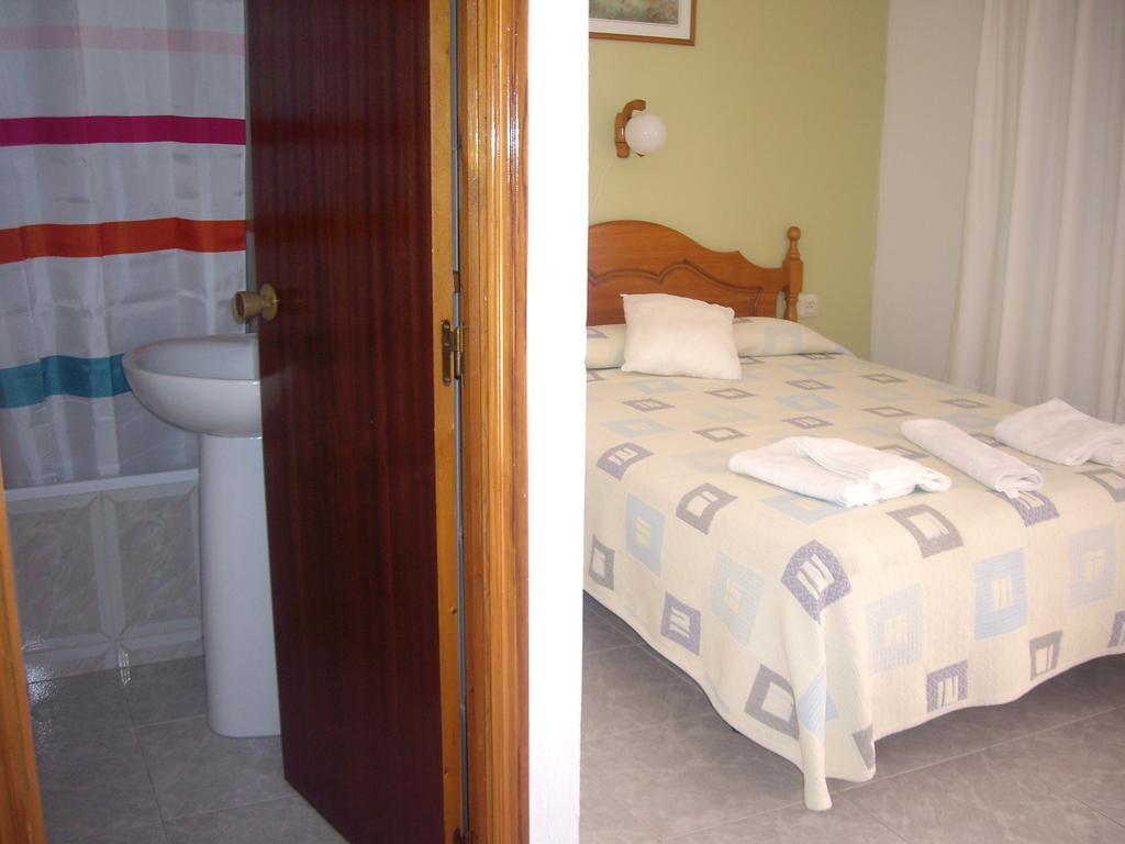 Hostal Mini Golf Los Canos De Meca Room photo